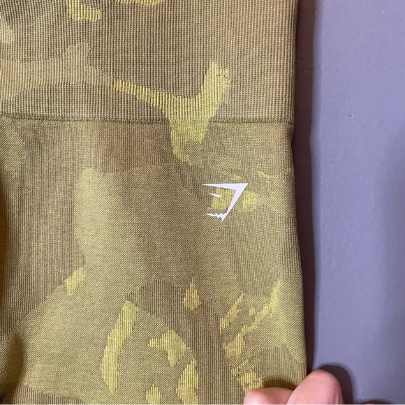 Gymshark Adapt Griffin green camo seamless compression leggings size medium - Picture 4 of 9